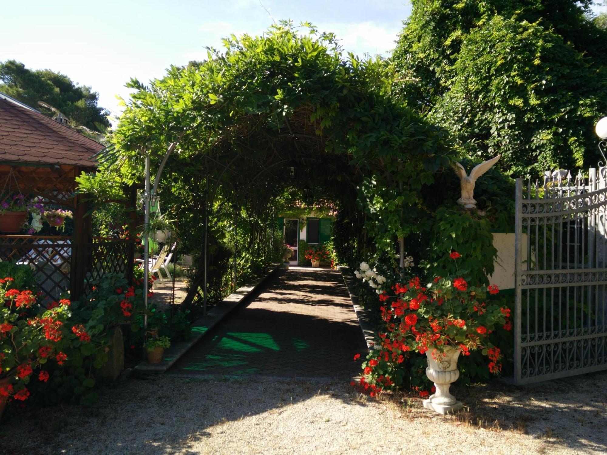 Residenza Villa I Nidi Santa Caterina  Екстериор снимка
